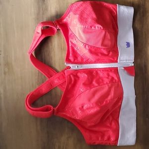 Shefit Ultimate sports bra